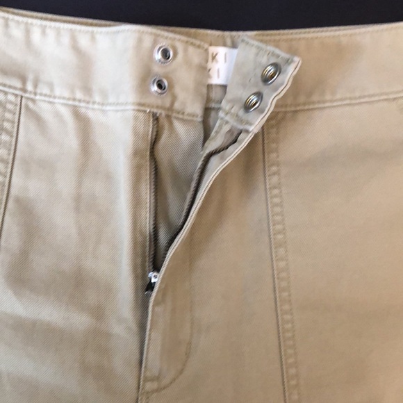GAP Mom Shorts. High waist Khaki shorts for women, Sizes 14, NWOT. - Picture 6 of 13